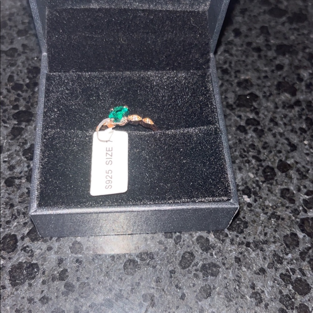 Womens Rings Size 7 - Picture 4 of 6
